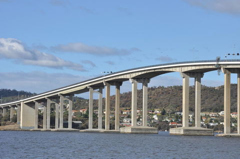 Bellerive Marina View Apartments No 28 - Events Australia 25