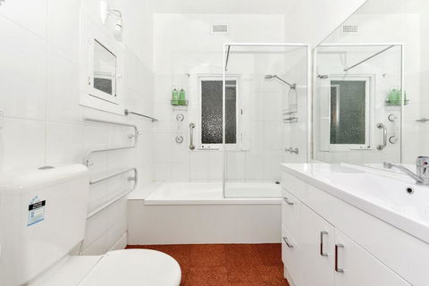 Cimitiere By The Park - Events Australia 7