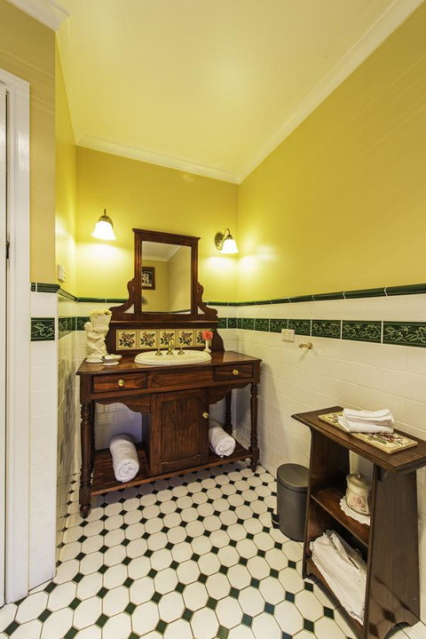 Touchwood Cottages - Accommodation Europe 11