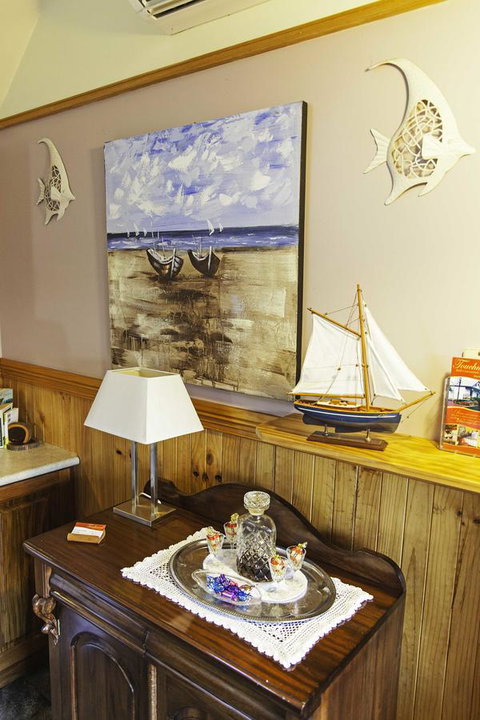 Touchwood Cottages - Accommodation Europe 7