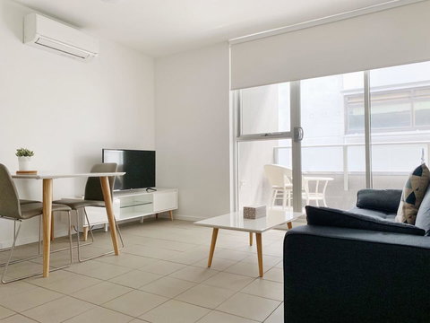 Poplar Box Hill Apartment - Events Australia 6