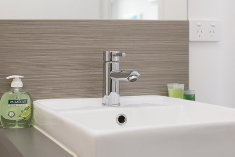 Poplar Box Hill Apartment - Events Australia 15