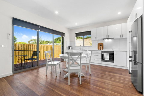 Rosewater Townhouses Dromana - Events Australia 9