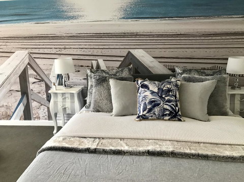 Lorne World - Events Australia 11