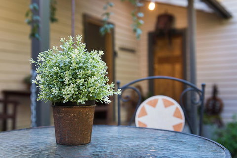 Avalon House - Accommodation Europe 26