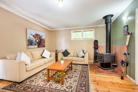 Avalon House - Accommodation Europe 29