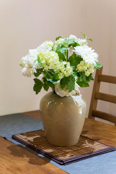 Avalon House - Accommodation Europe 13