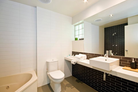 Lorne Bay View Motel - Events Australia 28