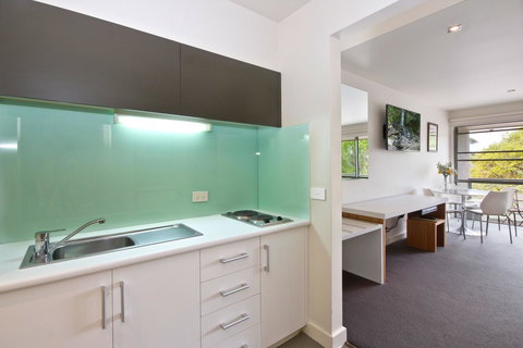 Lorne Bay View Motel - Events Australia 27