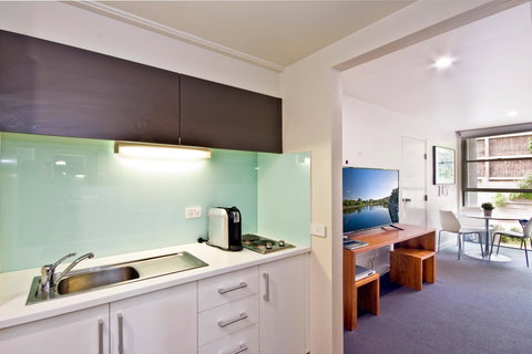 Lorne Bay View Motel - Events Australia 41