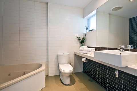 Lorne Bay View Motel - Events Australia 6