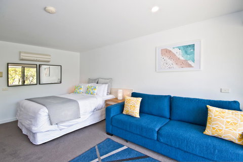 Lorne Bay View Motel - Events Australia 18