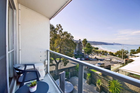 Lorne Bay View Motel - Events Australia 9