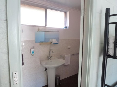 The Grampians Motel - Tourism Bookings 36