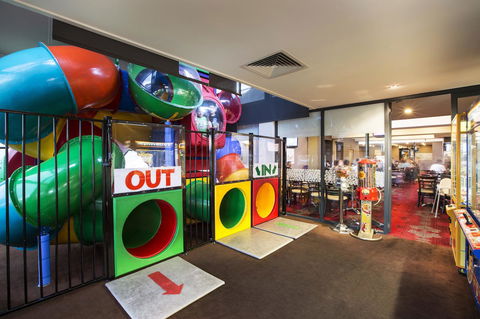 Nightcap At Keysborough Hotel - Events Australia 5