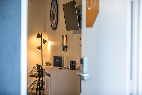 Nightcap At Keysborough Hotel - Events Australia 12