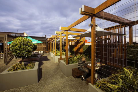 Nightcap At Keysborough Hotel - Events Australia 6