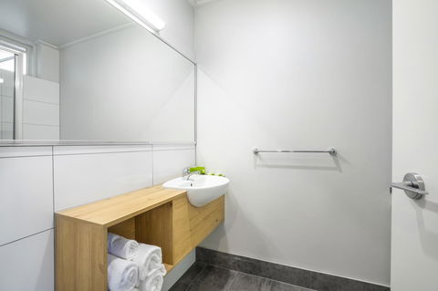 Nightcap At Keysborough Hotel - Events Australia 11