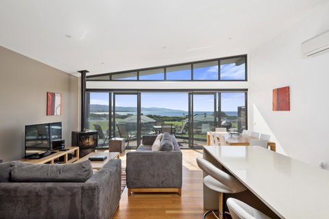 Apollo Bay Cottages - Events Australia 13