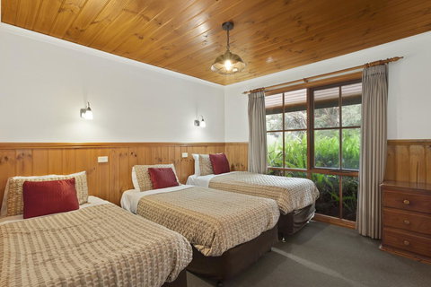 Apollo Bay Cottages - Events Australia 3
