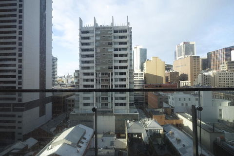 Mono Apartments On La Trobe Street - Events Australia 17