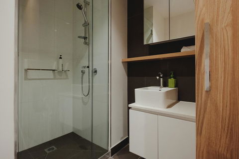 Mono Apartments On La Trobe Street - Events Australia 4