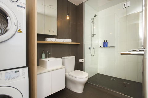 Mono Apartments On La Trobe Street - Events Australia 15