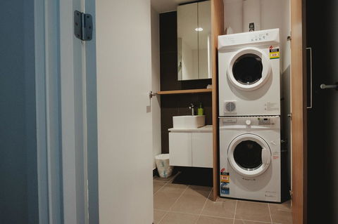 Mono Apartments On La Trobe Street - Events Australia 5