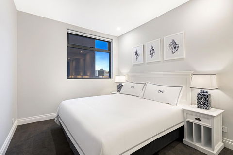 The Hamptons Apartments - St Kilda - Events Australia 17