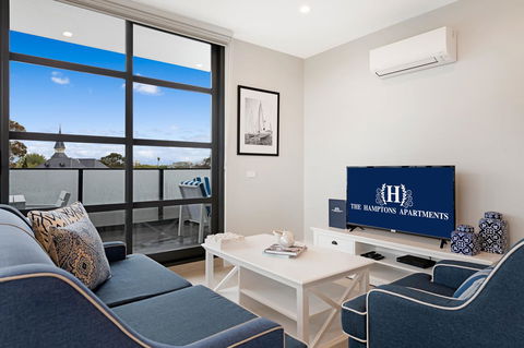 The Hamptons Apartments - St Kilda - Events Australia 34
