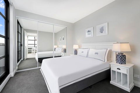 The Hamptons Apartments - St Kilda - Events Australia 30