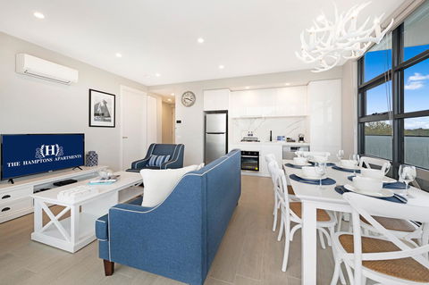 The Hamptons Apartments - St Kilda - Events Australia 35