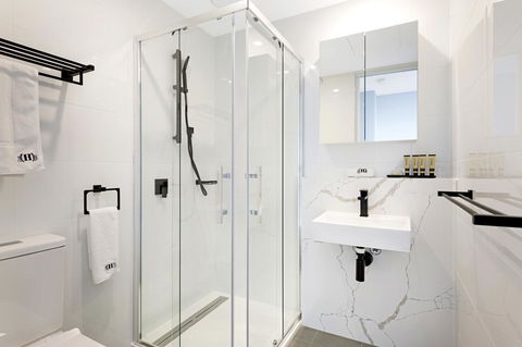 The Hamptons Apartments - St Kilda - Events Australia 37