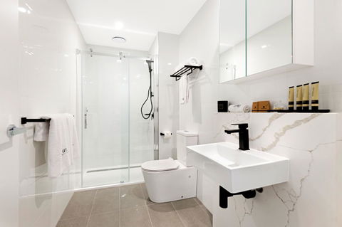The Hamptons Apartments - St Kilda - Events Australia 32