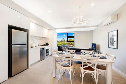 The Hamptons Apartments - St Kilda - Events Australia 21
