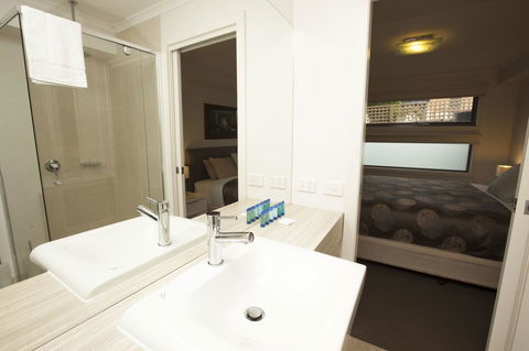 7 Falls Apartments - Events Australia 17