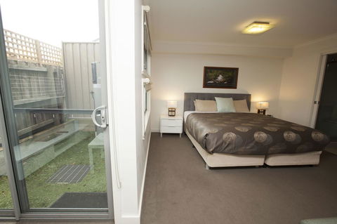 7 Falls Apartments - Events Australia 20
