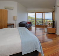 Chris's Beacon Point Restaurant  Villas - Events Australia