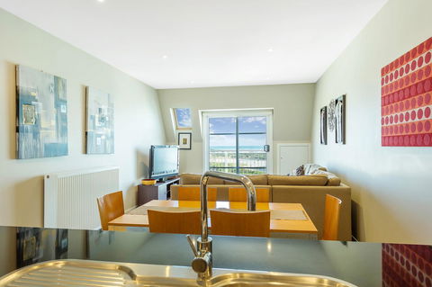 Deep Blue Hotel & Hot Springs - Events Australia 44