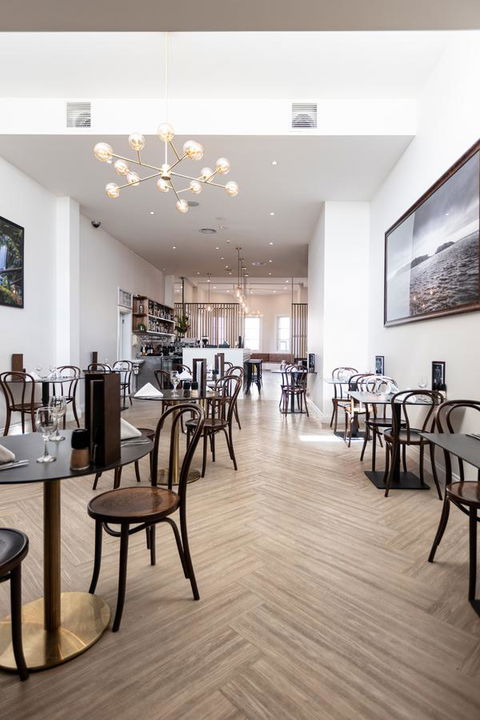 Deep Blue Hotel & Hot Springs - Events Australia 4