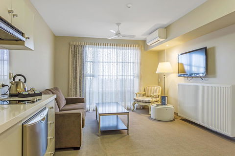 Deep Blue Hotel & Hot Springs - Events Australia 42