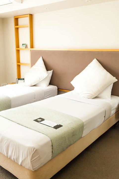 Deep Blue Hotel & Hot Springs - Events Australia 17