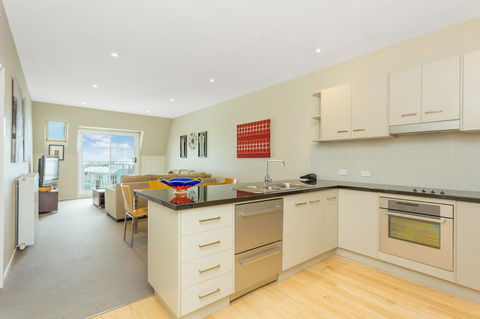 Deep Blue Hotel & Hot Springs - Events Australia 32