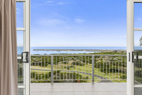 Deep Blue Hotel & Hot Springs - Events Australia 23