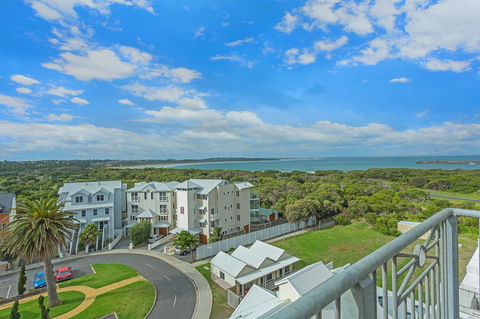 Deep Blue Hotel & Hot Springs - Events Australia 28