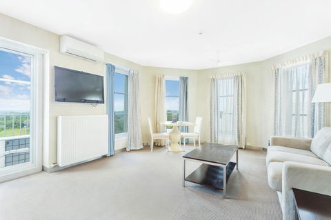 Deep Blue Hotel & Hot Springs - Events Australia 29