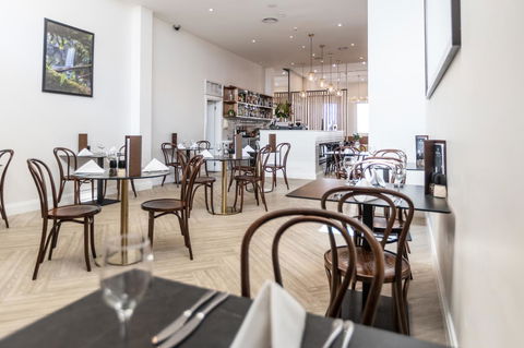 Deep Blue Hotel & Hot Springs - Events Australia 5