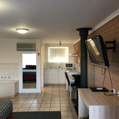 Beachcomber Motel & Apartments - Events Australia 5