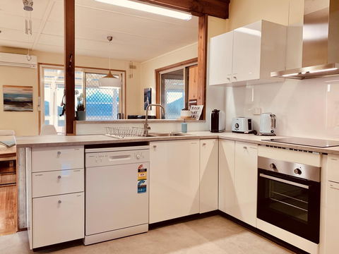 Nautique Beach House - Tourism Bookings 13