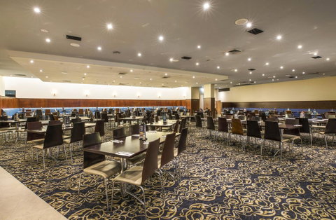 Nightcap At Seaford Hotel - Events Australia 34